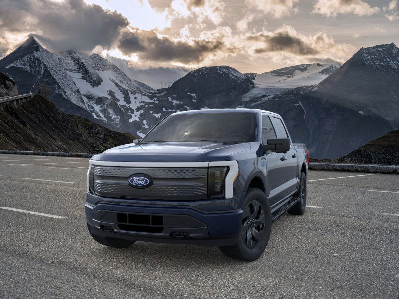 2025 Ford F-150 Lightning Flash - Photo 24