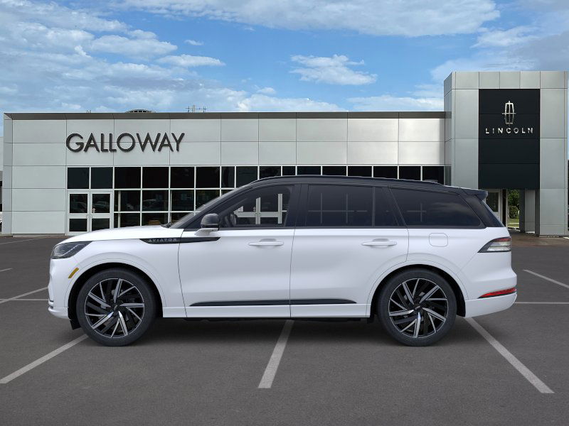2025 Lincoln Aviator Black Label photo 2