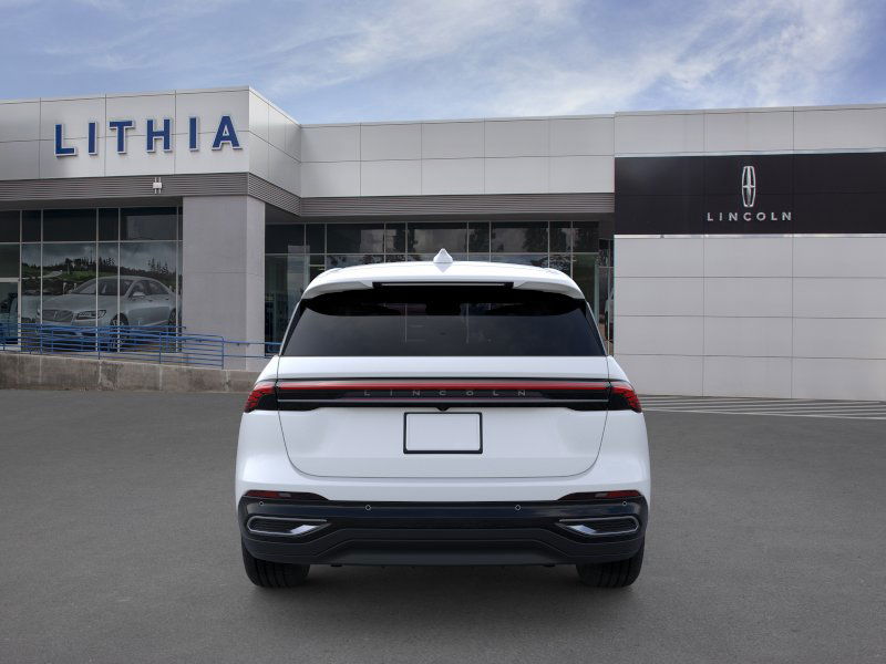 Thumbnail: 2026 Lincoln Nautilus - 32