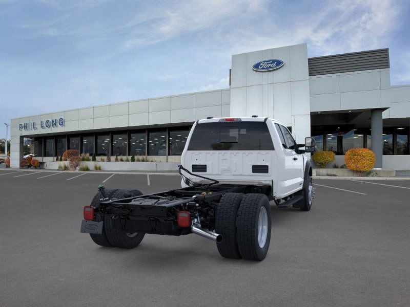 2025 Ford F-550 Super Duty Chassis Cab XL - Photo 44
