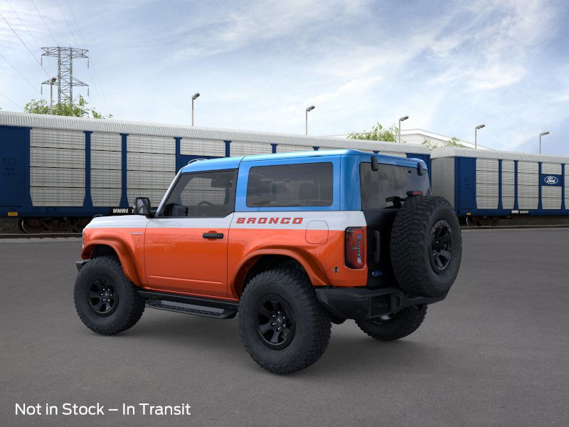 2025 Ford Bronco First Edition photo 3