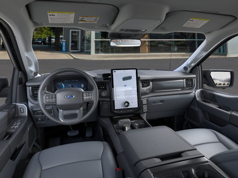 2025 Ford F-150 Lightning Flash TRUCK