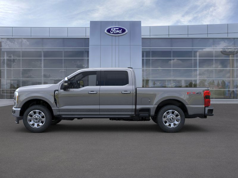 2025 Ford F-350 Lariat photo 3