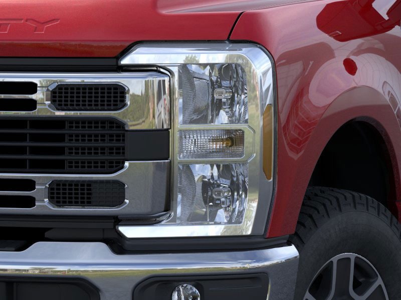 2025 Ford F-350 Super Duty XLT - Photo 34