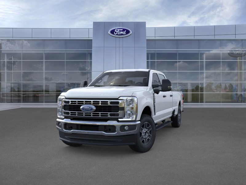 2025 Ford F-350 XLT photo 2