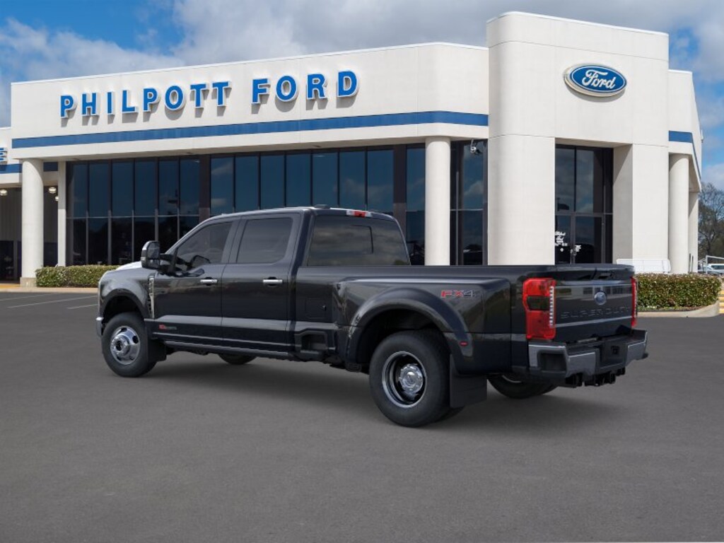 New 2026 Ford F-350 LARIAT Truck Crew Cab