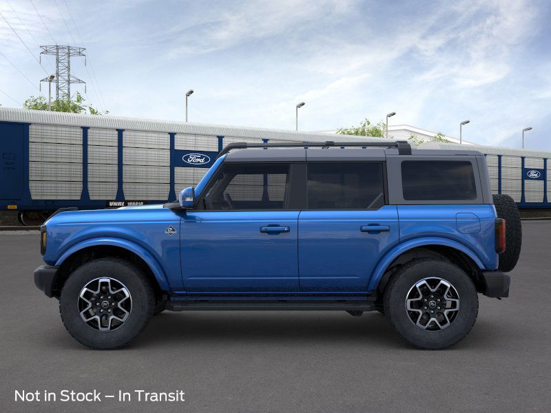 2024 Ford Bronco Outer Banks 3