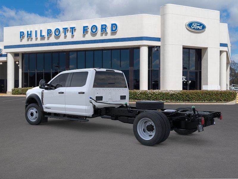 F-450 Chassis XL Truck Crew Cab