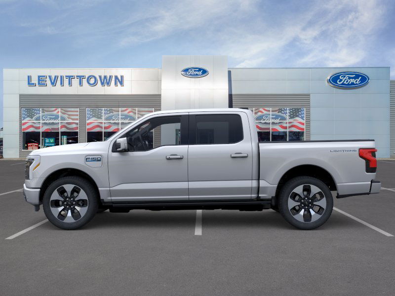 2025 Ford F-150 Platinum photo 2