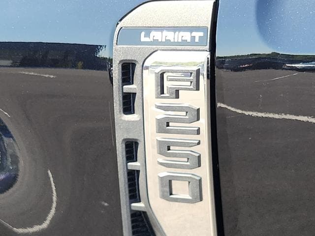 2026 Ford Super Duty F-250 SRW F-250 Lariat