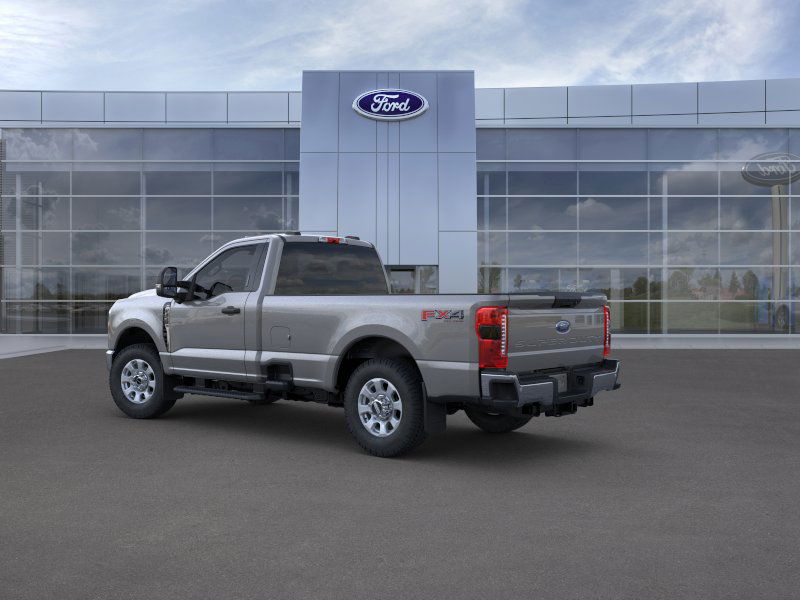 2025 Ford F-350 XLT photo 4