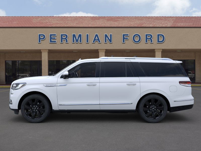 2023 Lincoln Navigator L Reserve photo 3