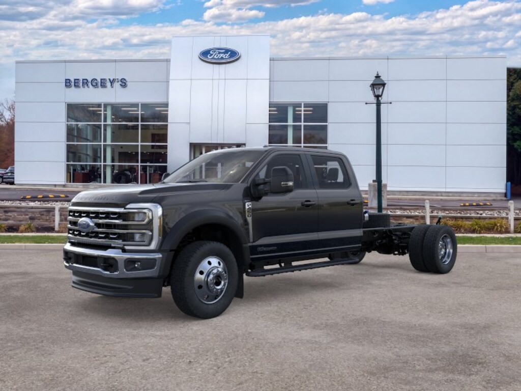 New 2026 Ford F-450SD Lariat Chassis