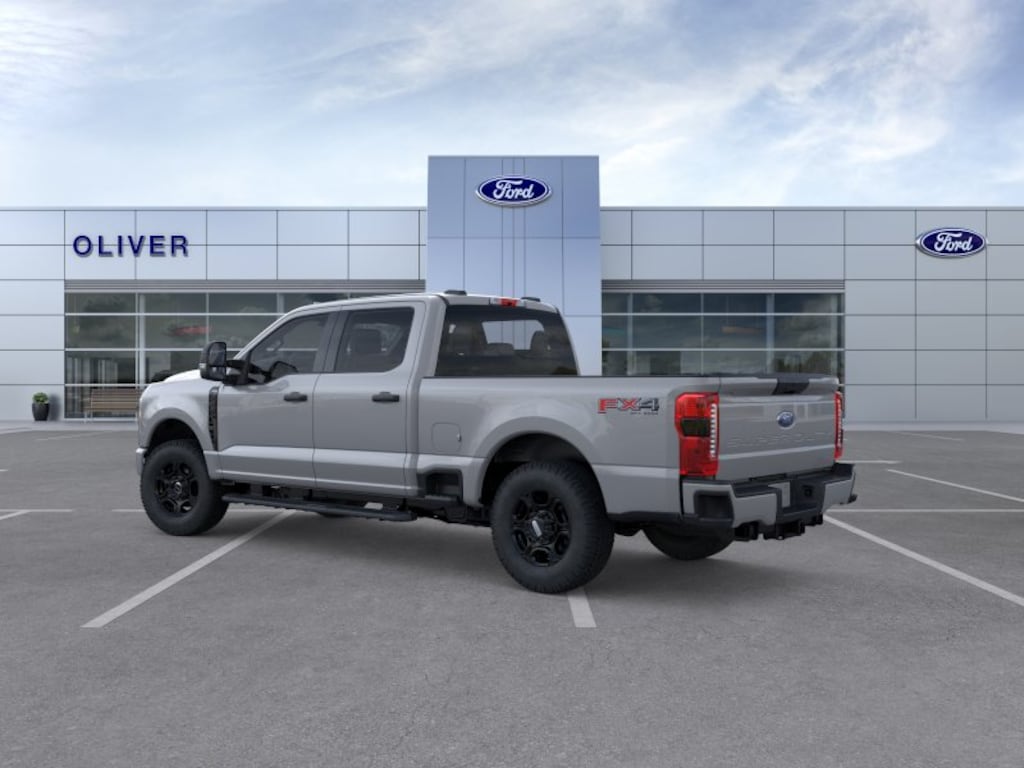 New 2026 Ford Super Duty F-350 SRW Truck Crew Cab