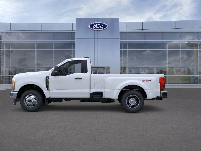 2026 Ford F-350 photo 3