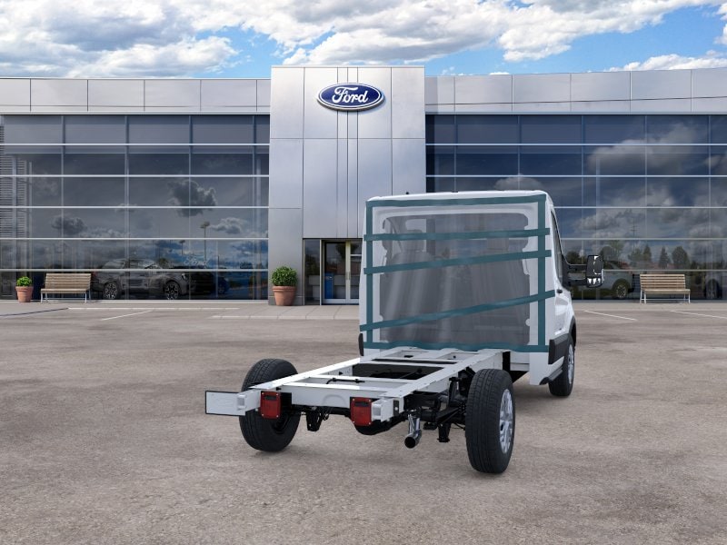 2025 Ford Transit Cutaway Base - Photo 42