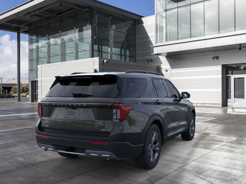 2025 Ford Explorer Active 8