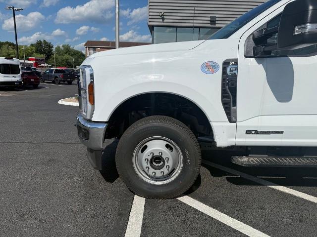 2026 Ford F-350 Super Duty Chassis Cab XL - Photo 26