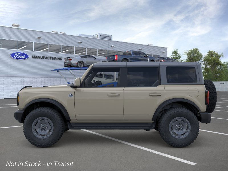 2025 Ford Bronco Outer Banks photo 3