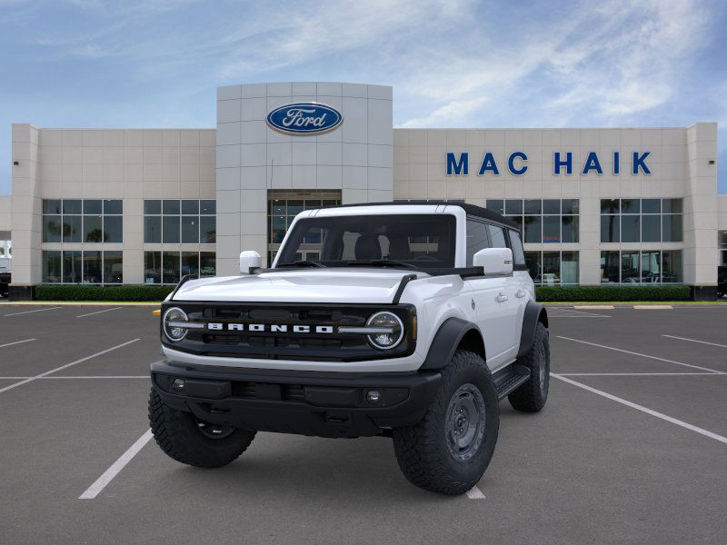 2025 Ford Bronco Outer Banks photo 2