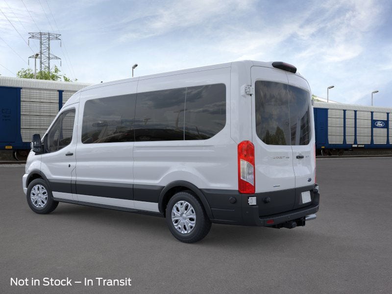 2025 Ford Econoline E-350 4
