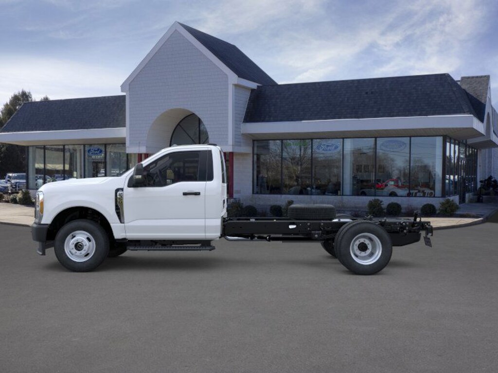 New 2026 Ford Chassis Cab F-350 XL TRUCK