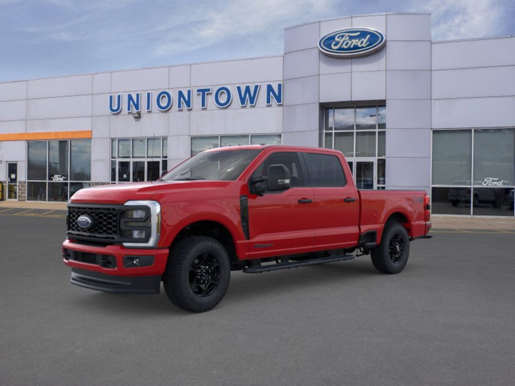 New 2025 Ford F-250 Super Duty XL 4x4 XL Crew Cab 6.8 ft. SB Pickup