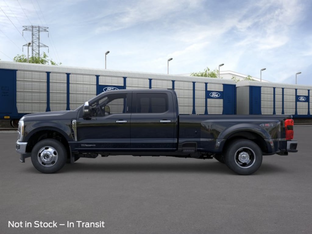 New 2026 Ford F-350 F-350® Lariat® Truck Crew Cab