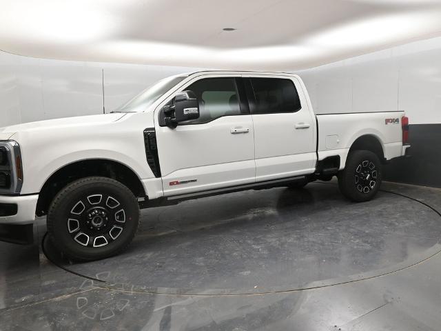 2025 Ford F-250 Super Duty Platinum - Photo 48