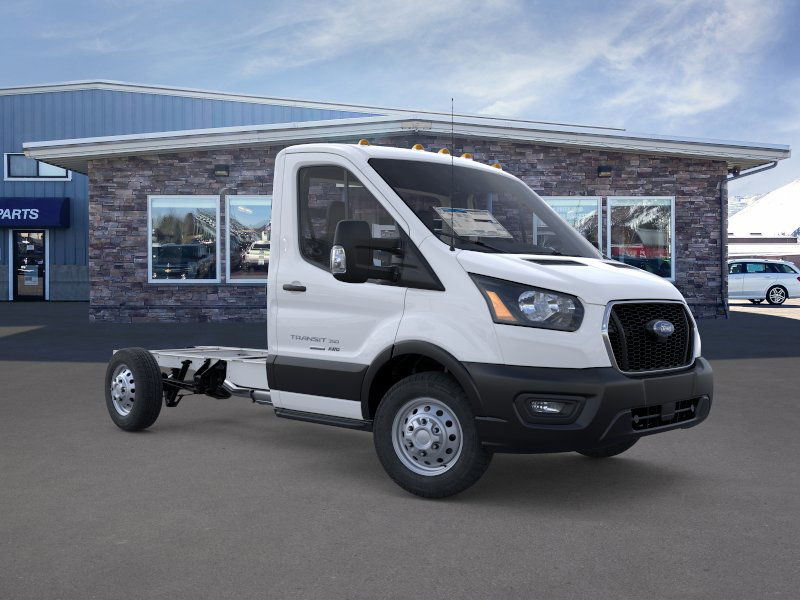 2025 Ford Transit Cutaway Base - Photo 28