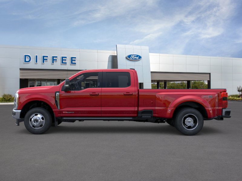 2025 Ford F-350 Lariat photo 3