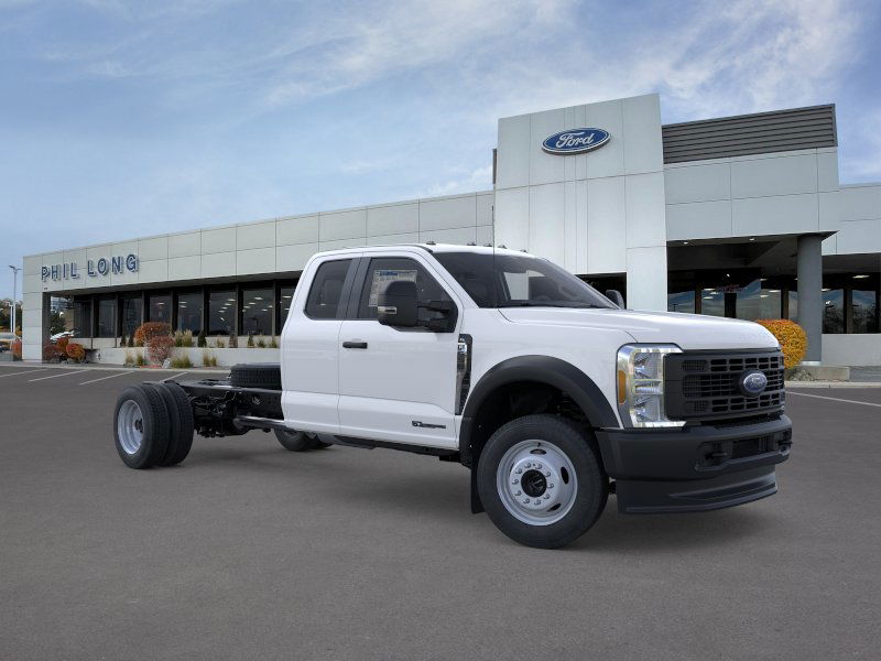 2025 Ford F-550 Super Duty Chassis Cab XL - Photo 30