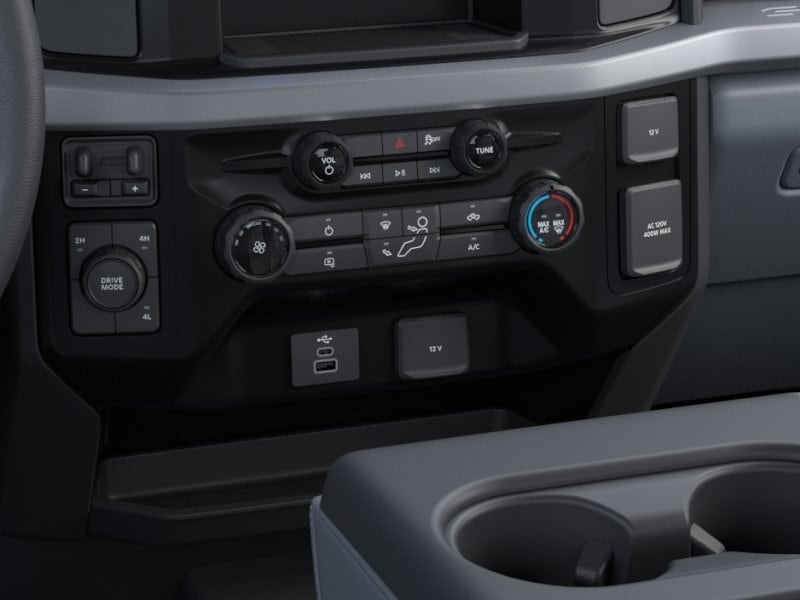 2025 Ford F-550 Super Duty Chassis Cab XL - Photo 31