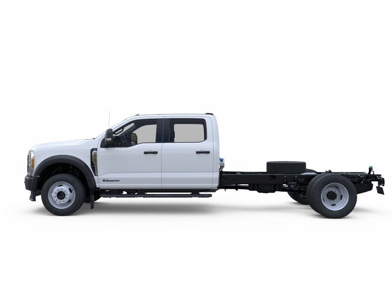 2025 Ford F-450 Super Duty Chassis Cab XL - Photo 29