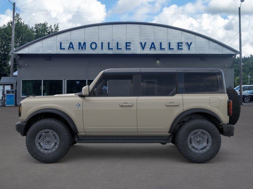 New 2025 Ford Bronco Outer Banks SUV