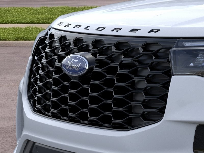 2026 Ford Explorer ST-Line - Photo 29