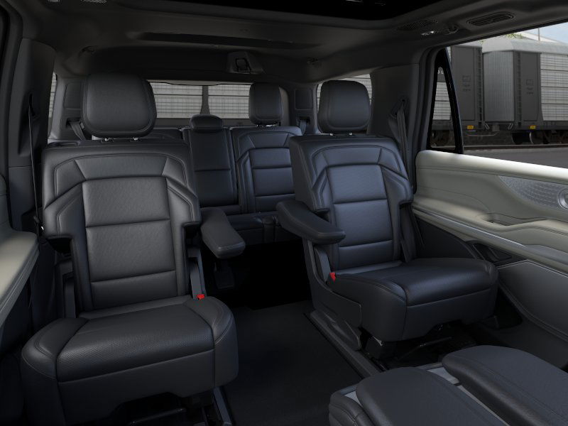 Thumbnail: 2025 Lincoln Navigator - 20
