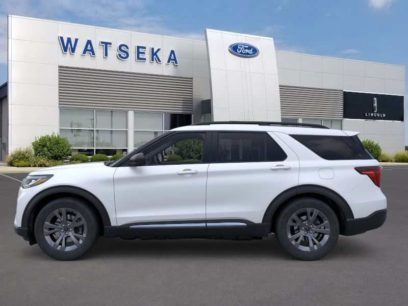 2025 Ford Explorer photo 3