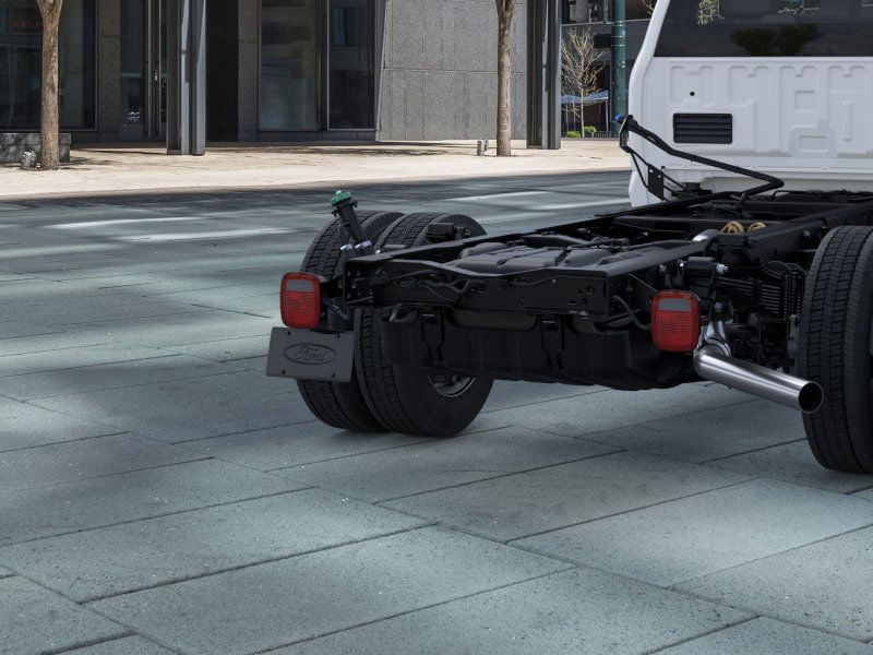 2025 Ford F-550 Super Duty Chassis Cab XL - Photo 43