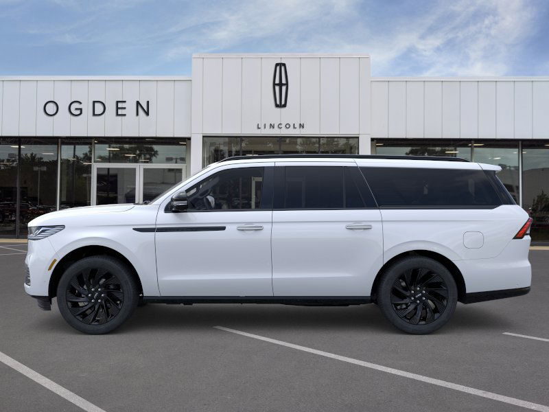 2025 Lincoln Navigator L Reserve photo 3
