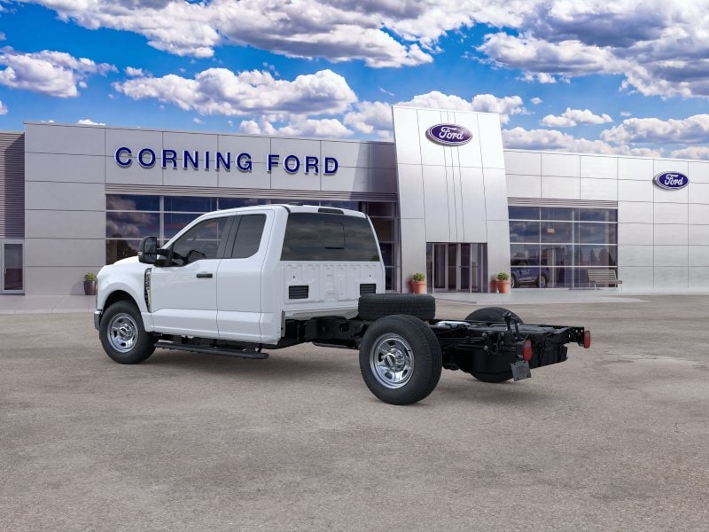 2025 Ford F-350 Super Duty Chassis Cab XL - Photo 16