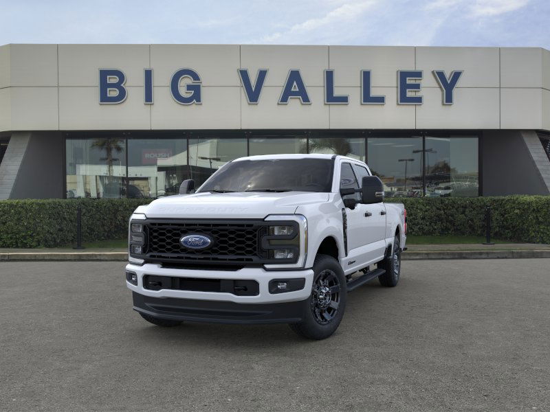 2025 Ford F-350 photo 2