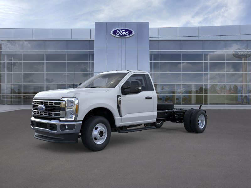 2025 Ford F-350 Super Duty Chassis Cab XL - Photo 32