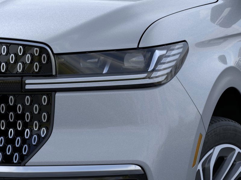 Thumbnail: 2025 Lincoln Navigator L - 26