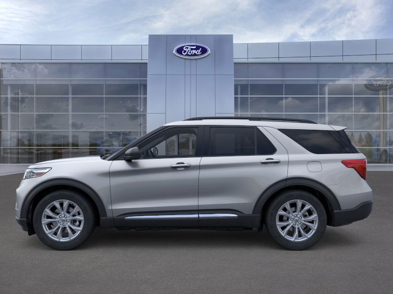 2024 Ford Explorer XLT photo 3