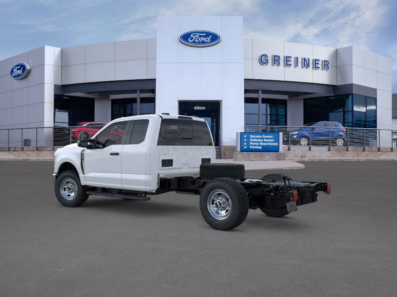Thumbnail: 2025 Ford F-350 - 39