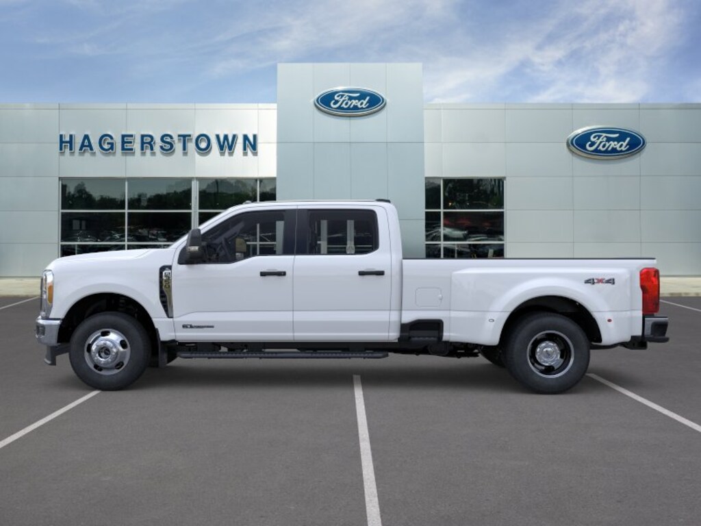 New 2026 Ford F-350 XL Truck Crew Cab