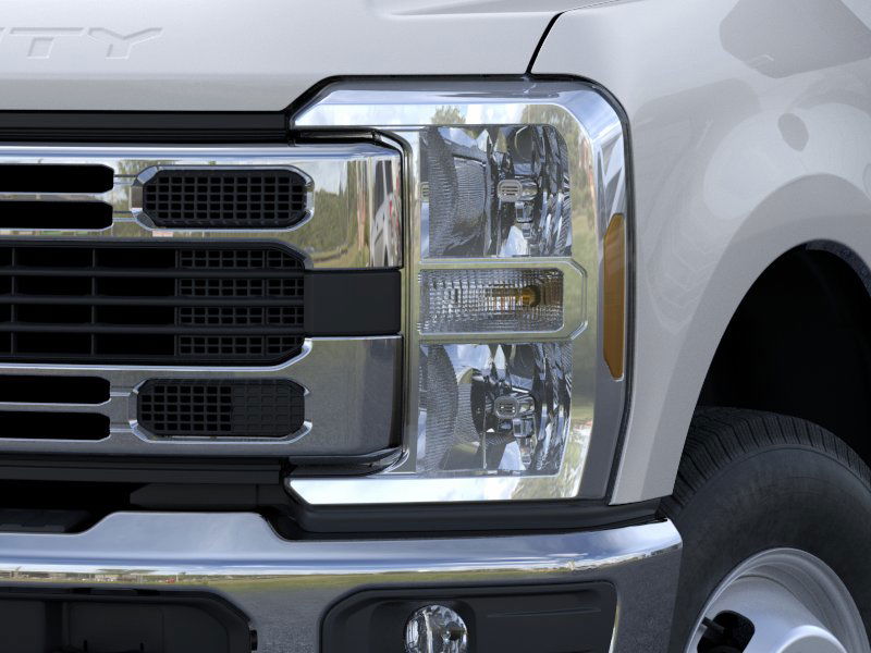 2026 Ford F-350 Super Duty Chassis Cab XL - Photo 18