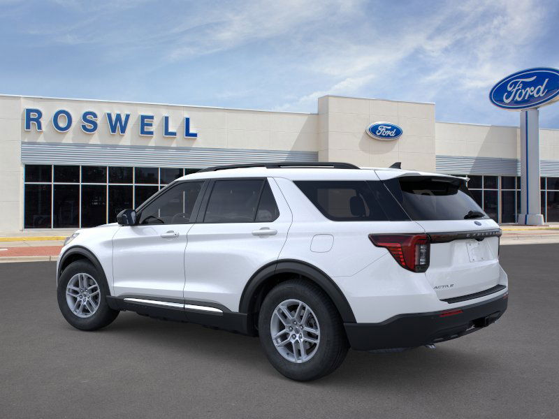 2025 Ford Explorer photo 3