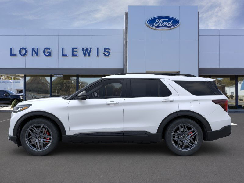 2025 Ford Explorer ST photo 3